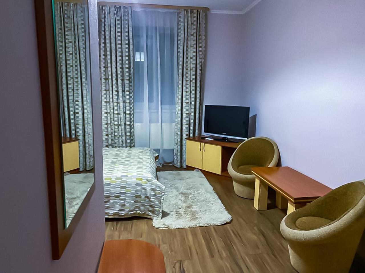 Hotel Europa トラスコヴェッツ エクステリア 写真