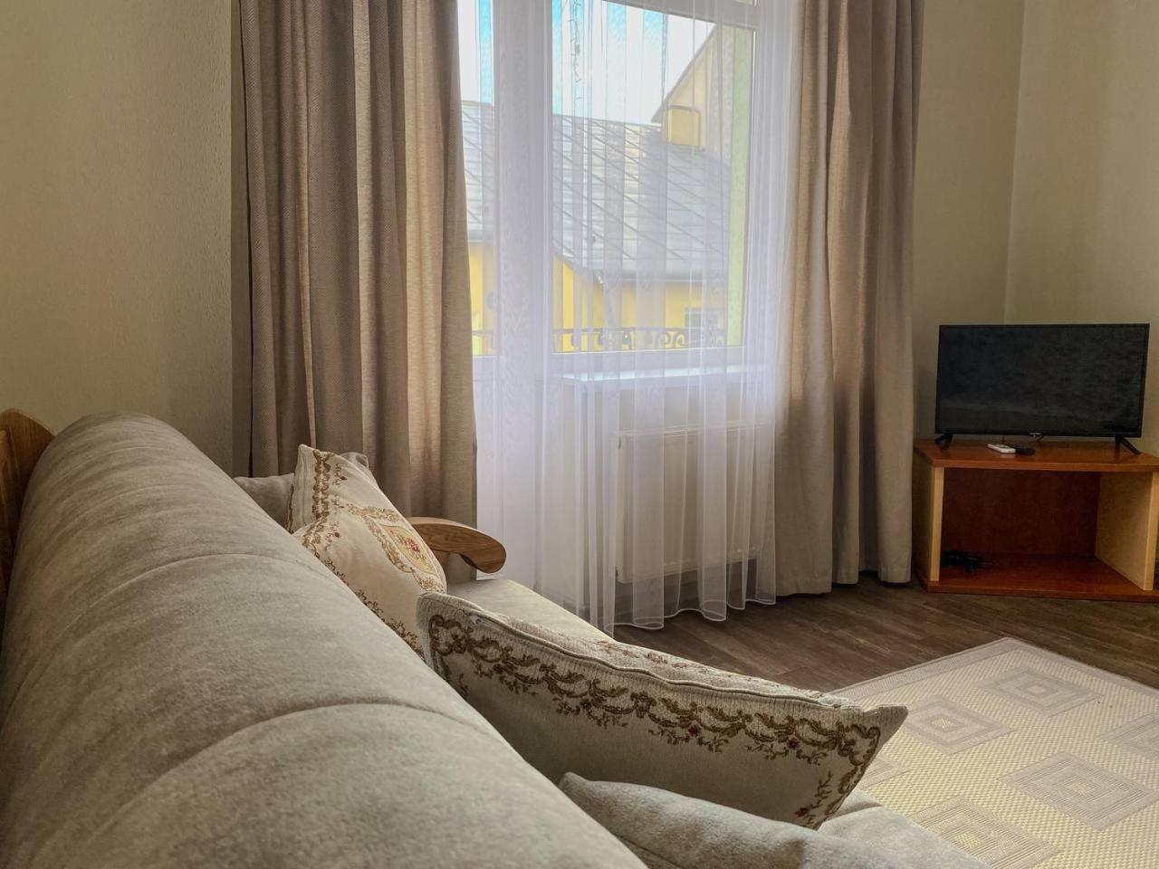 Hotel Europa トラスコヴェッツ エクステリア 写真