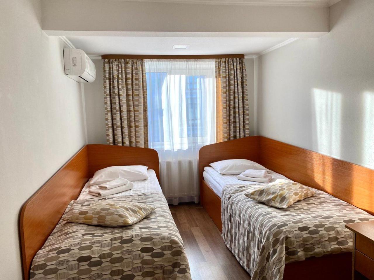 Hotel Europa トラスコヴェッツ エクステリア 写真