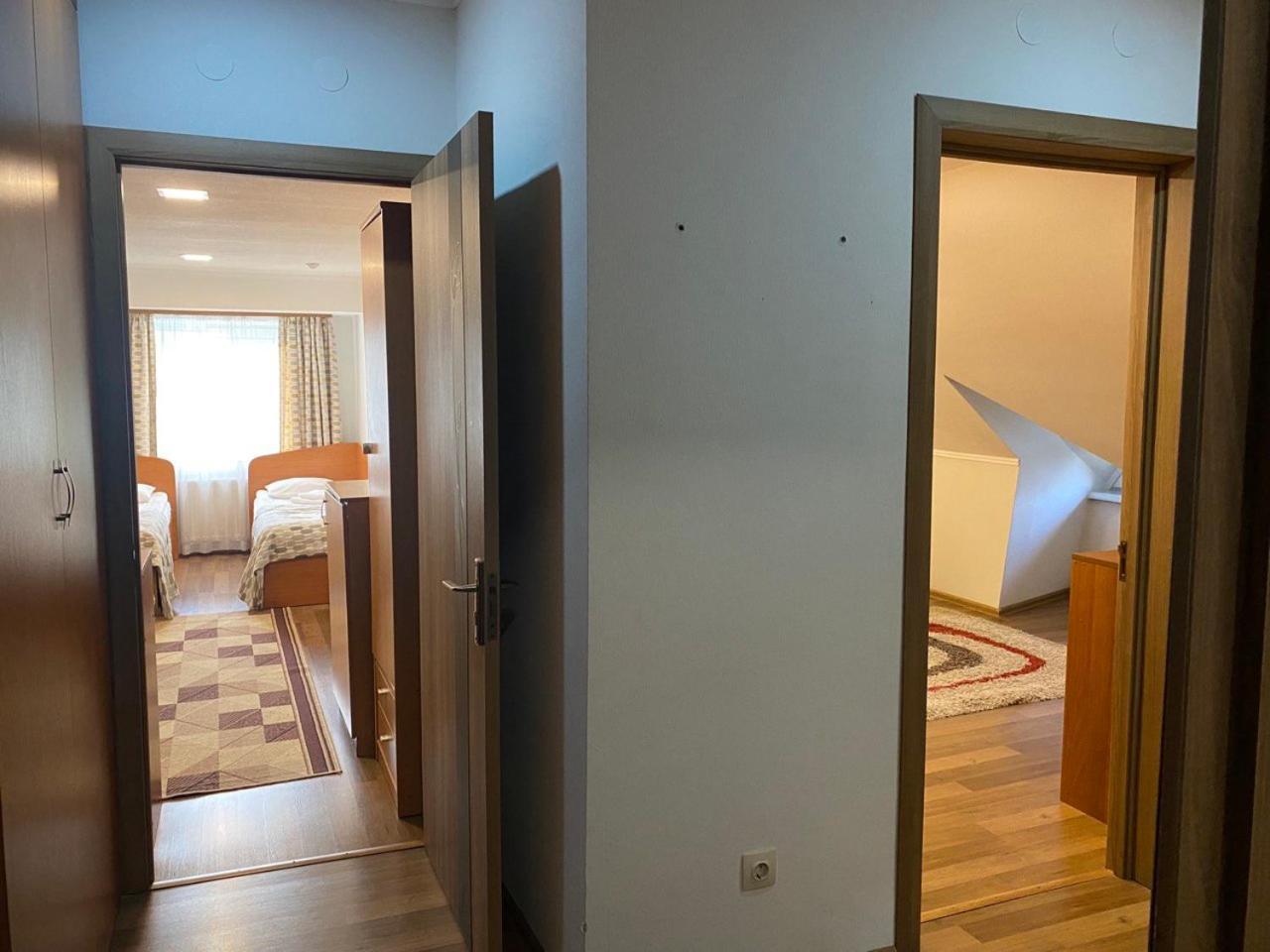 Hotel Europa トラスコヴェッツ エクステリア 写真