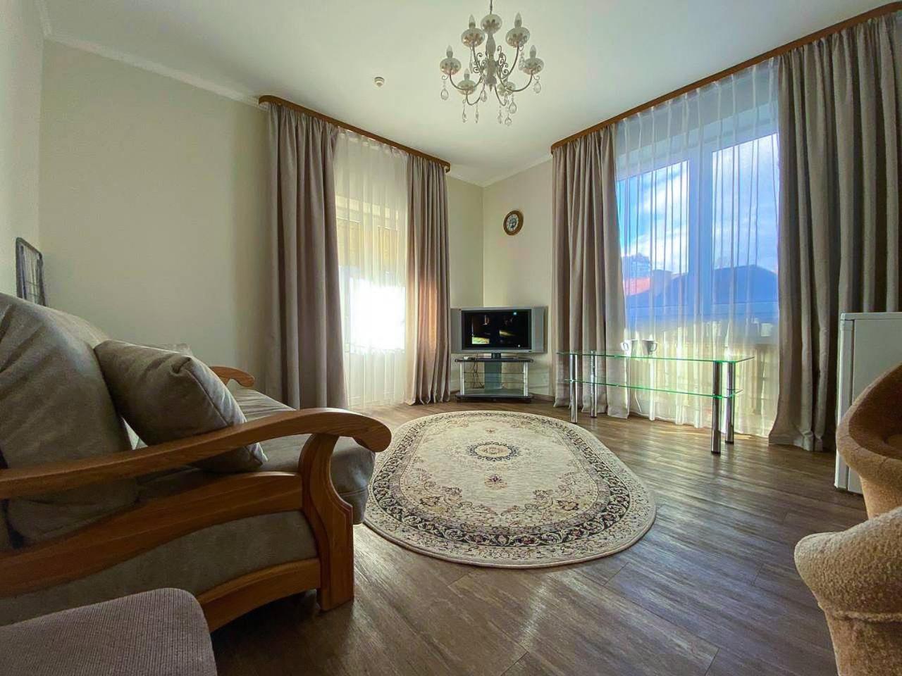 Hotel Europa トラスコヴェッツ エクステリア 写真