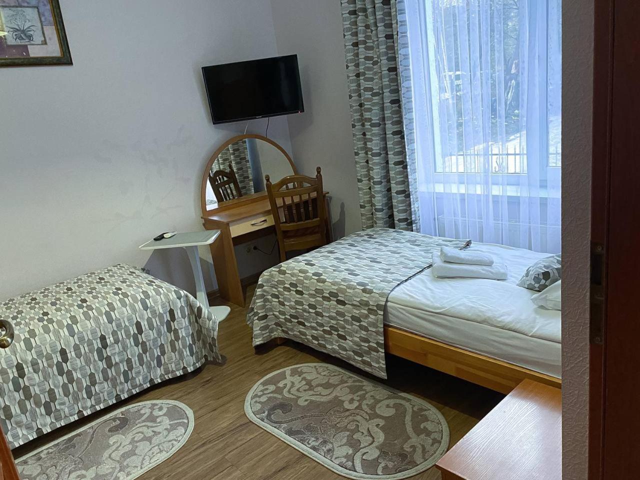 Hotel Europa トラスコヴェッツ エクステリア 写真