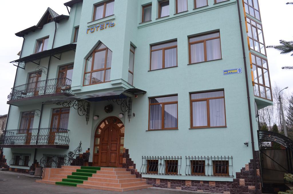 Hotel Europa トラスコヴェッツ エクステリア 写真