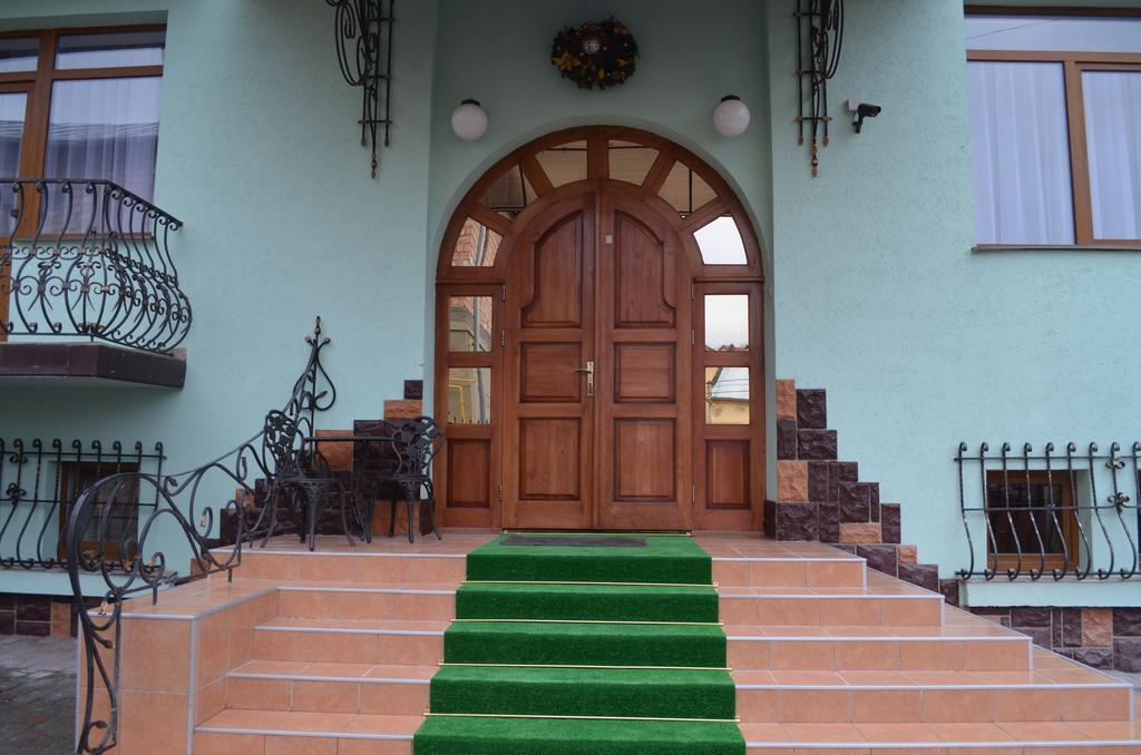 Hotel Europa トラスコヴェッツ エクステリア 写真