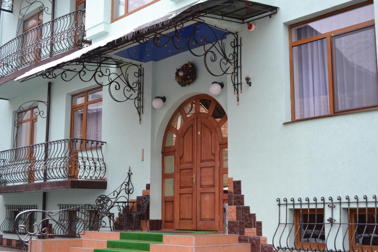 Hotel Europa トラスコヴェッツ エクステリア 写真